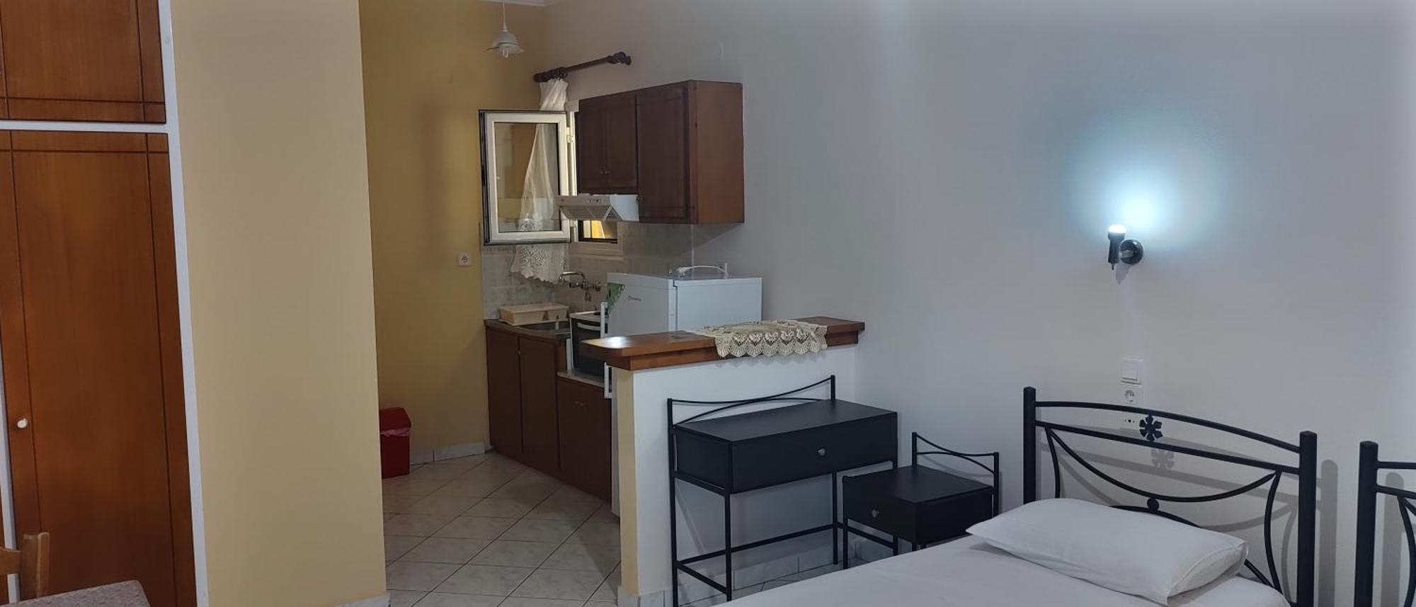 Gialos Yénion Kamer foto